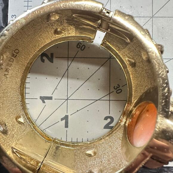 Amedeo 14k gold plated black enamel genuine carved shell cameo bangle bracelet - Picture 9 of 9